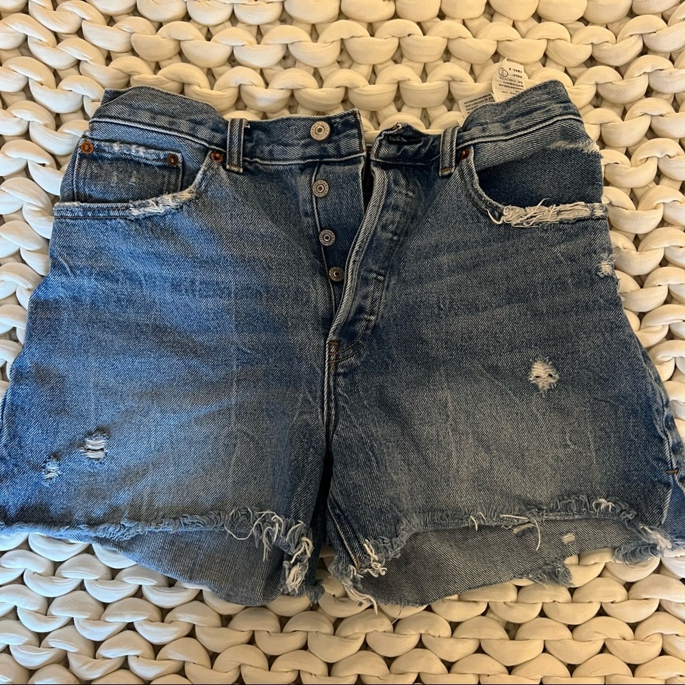 Abercrombie high rise 4 inch shorts denim